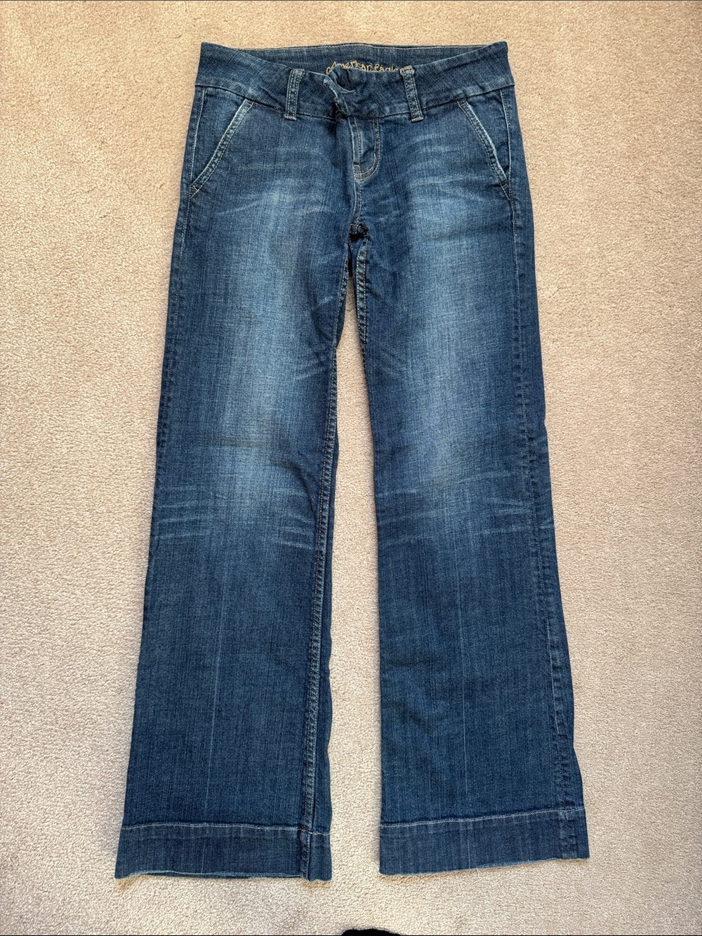 American Eagle Outfitters Flare Jeans in Dark Blue Wash